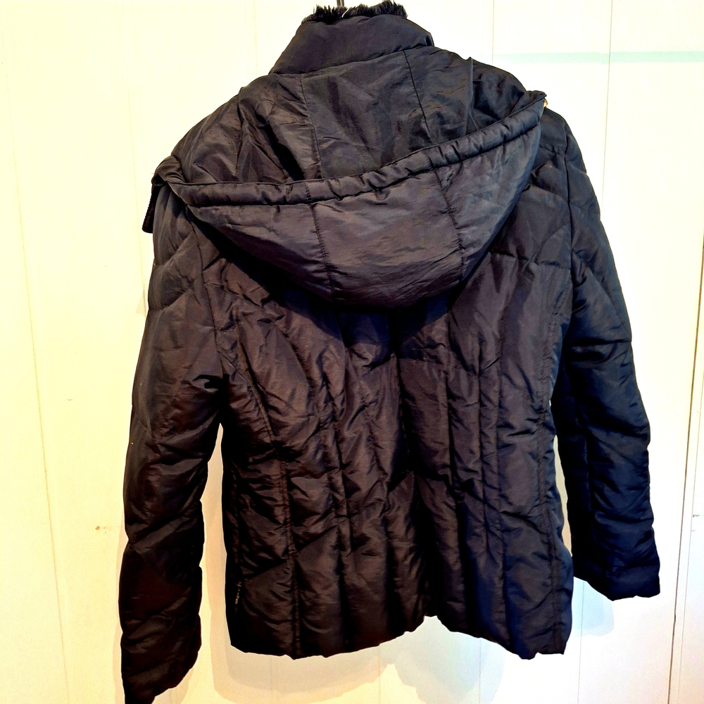 NWOT CALVIN KLEIN Black Women's Puffer Jacket Detachable Hood Size Small - Picture 2 of 3